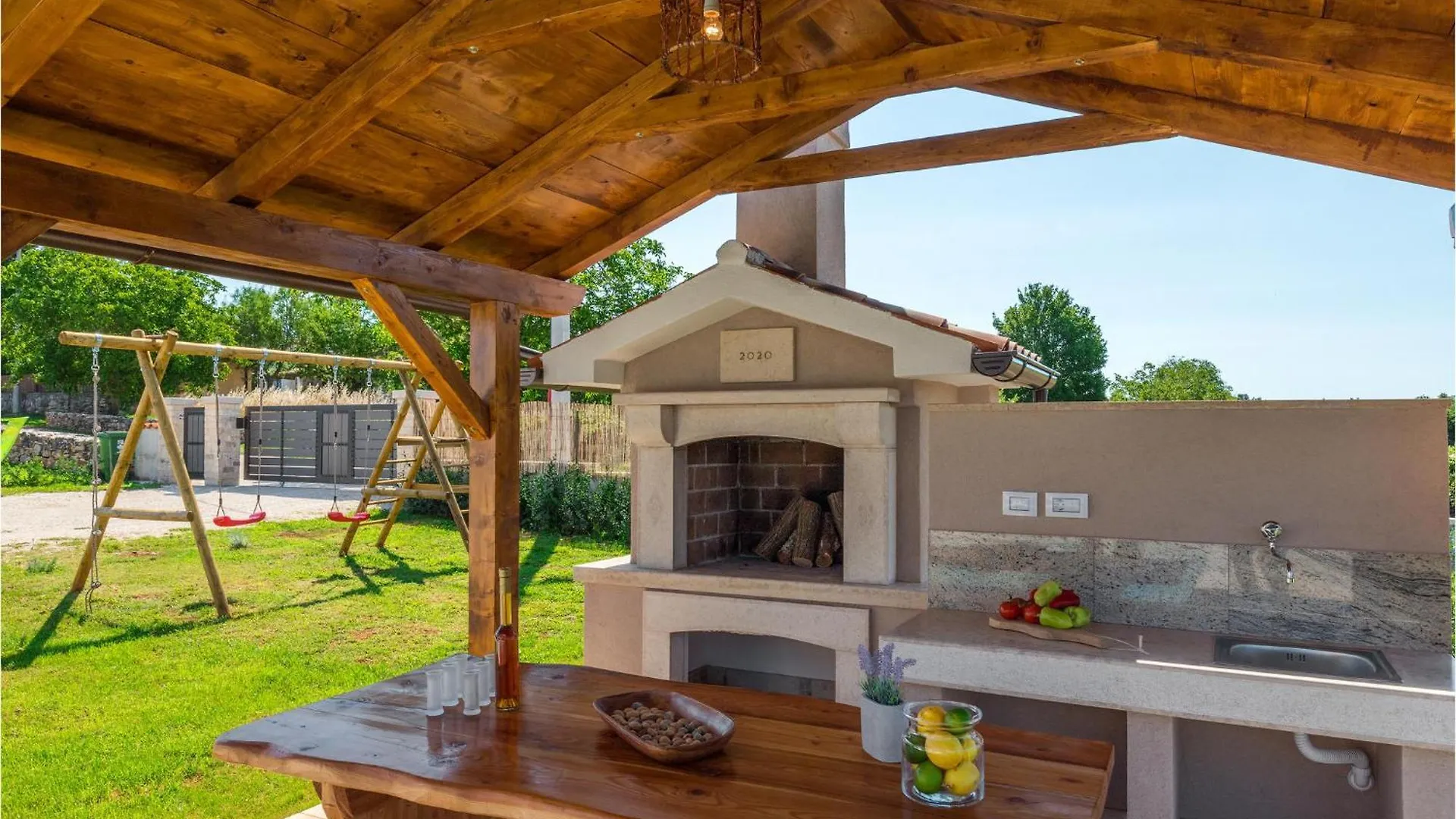Casa vacanze Awesome Home In Orihi With Kitchen