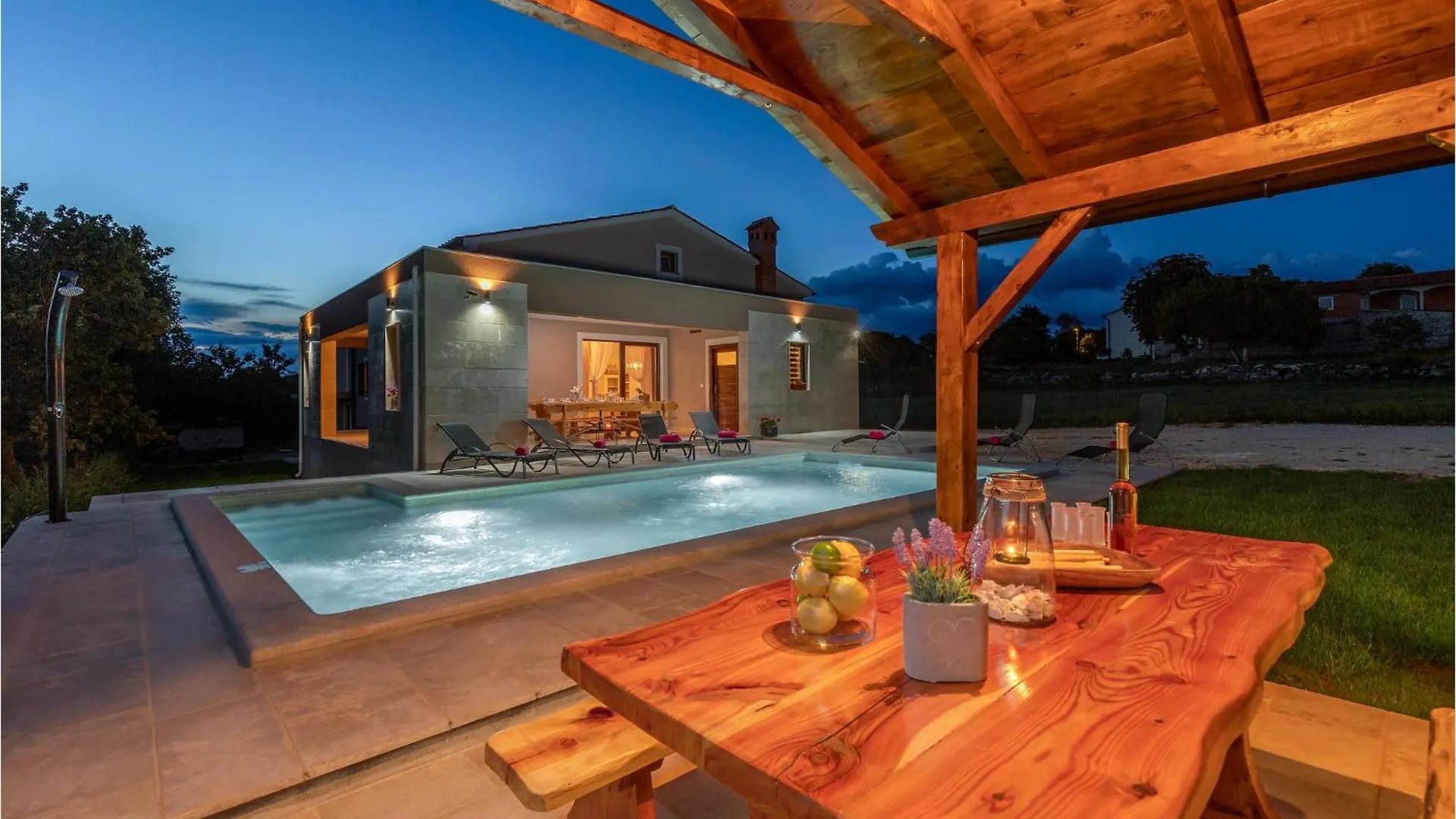 Awesome Home In Orihi With Kitchen Casa vacanze